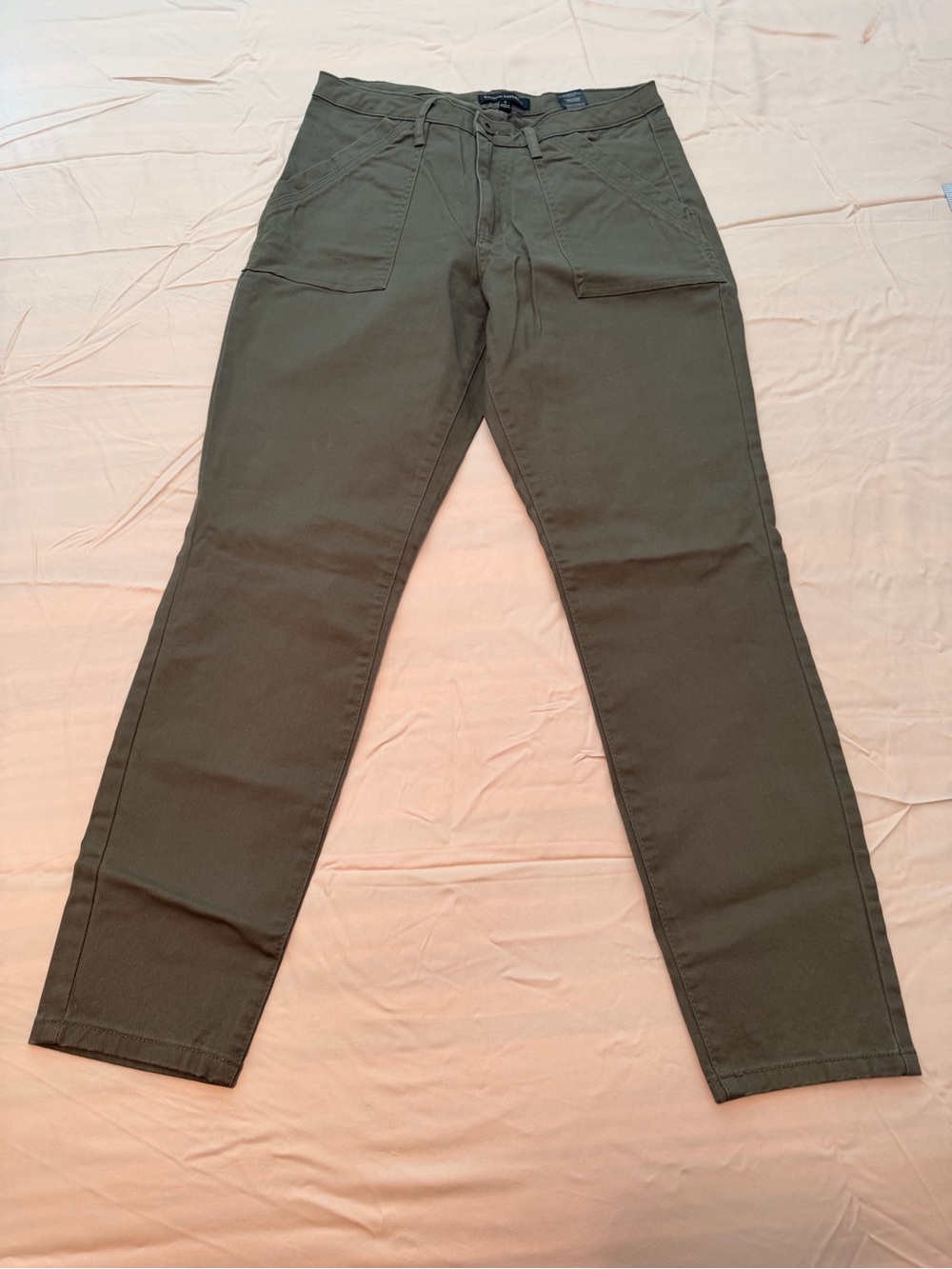 Banana Republic Women’s  Olive Green Straight Cargo Crop